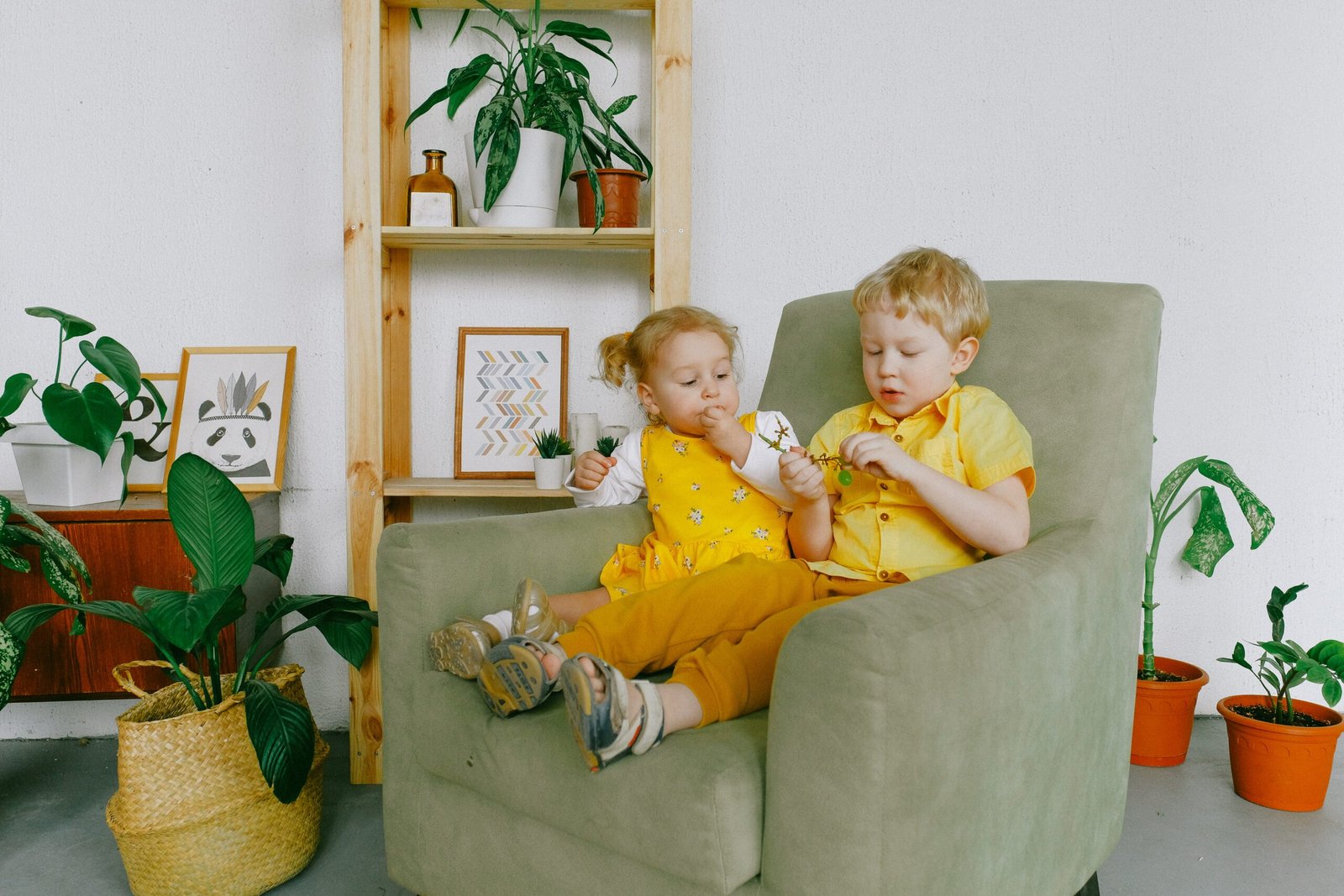 niños comiendo